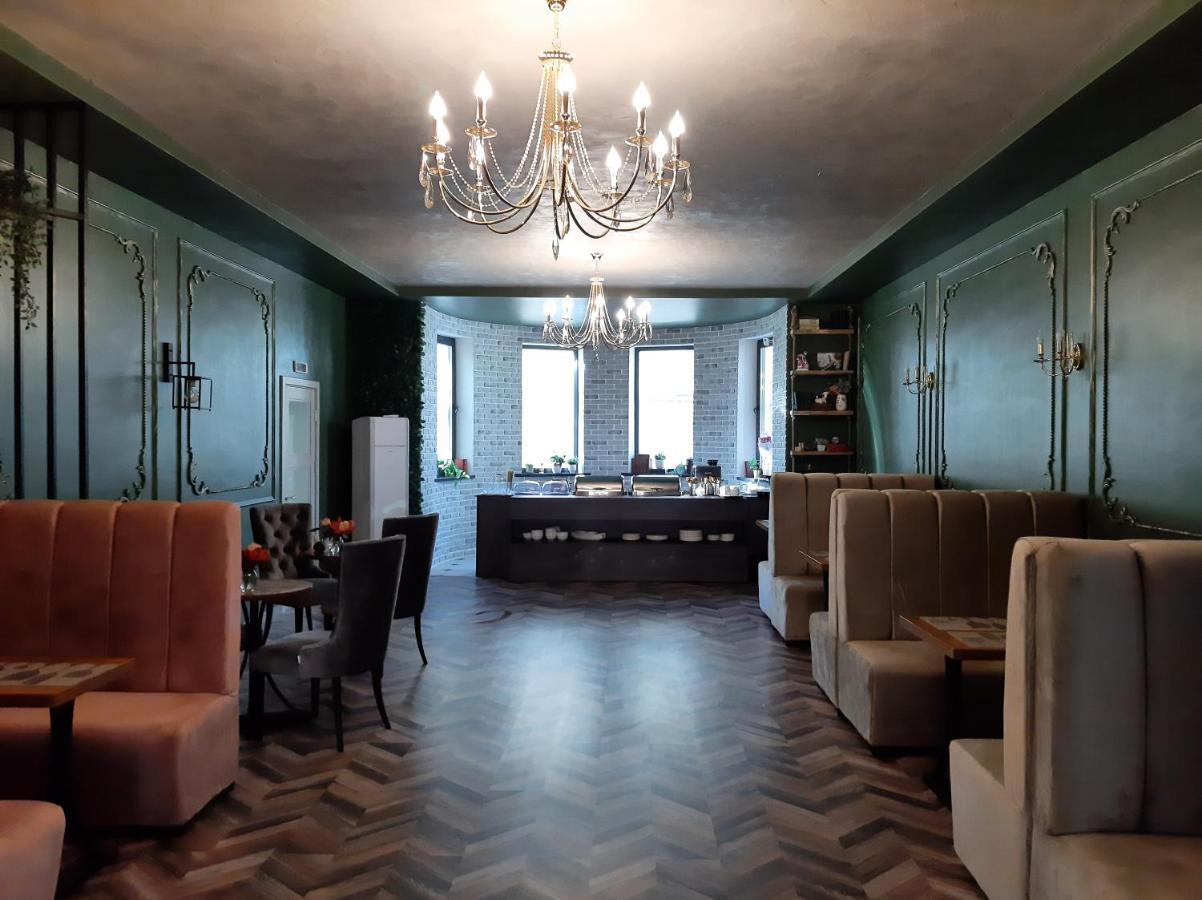 Sb River Hotels Atyraū Dış mekan fotoğraf